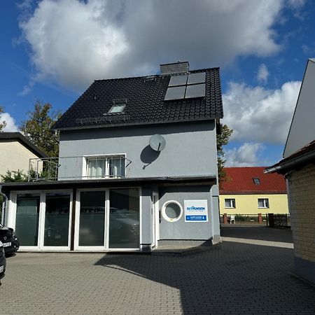 Skypension Schönefeld Екстериор снимка