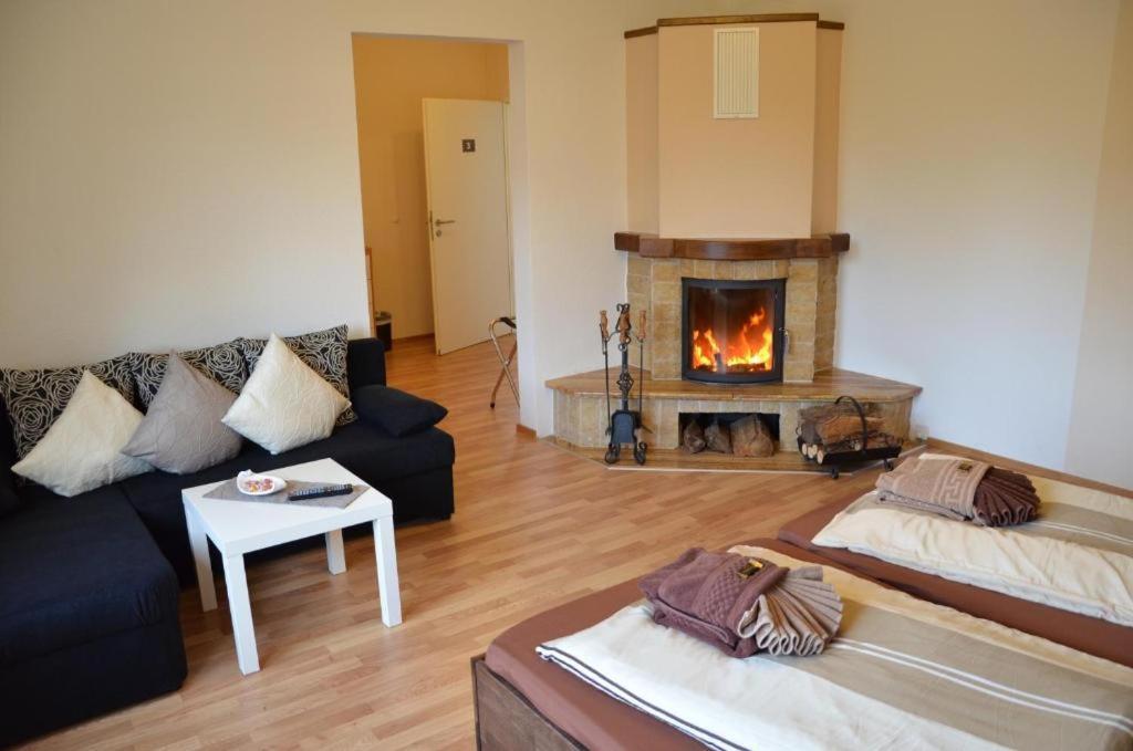 Skypension Schönefeld Екстериор снимка