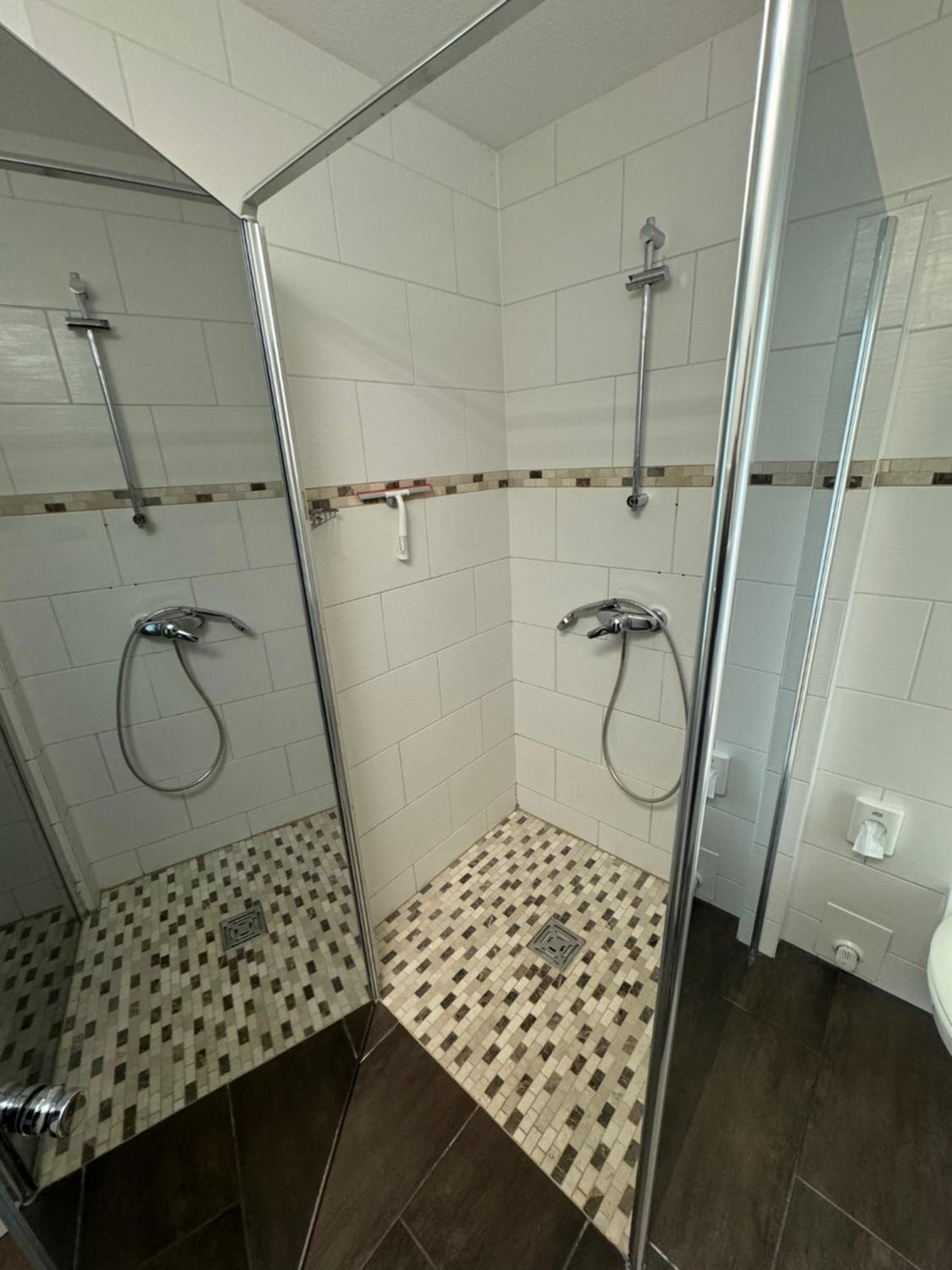 Skypension Schönefeld Екстериор снимка